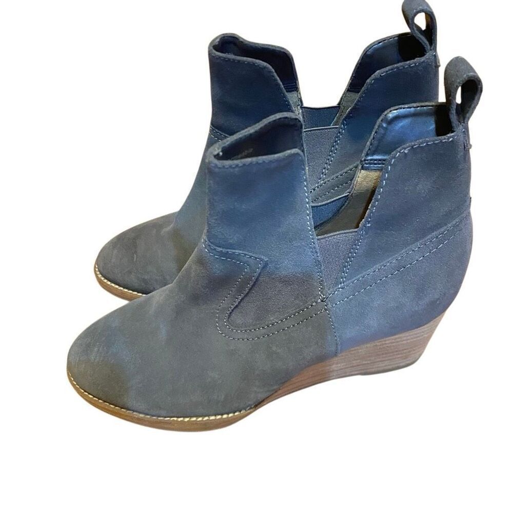 Blondo waterproof size 7.5 booties irving cutout wedge gray